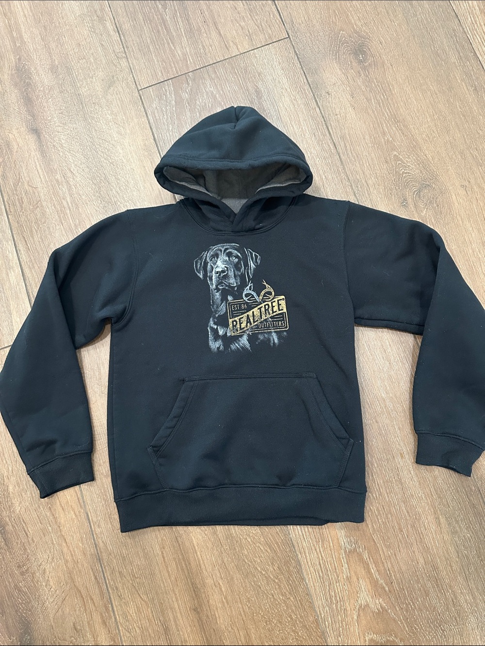 Realtree Black Pullover Hoodie with Dog Graphic and Realtree Badge. Size youth M